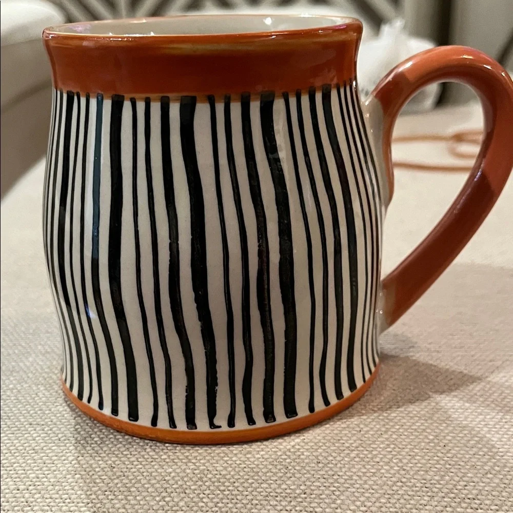 Large Capacity Thin Striped Ceramic Mug/NWT